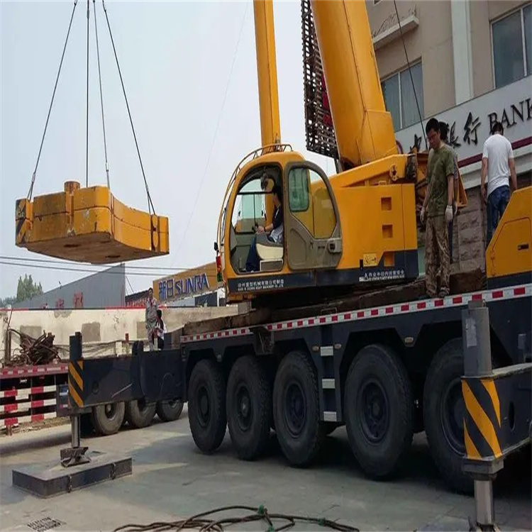 济水街道当地吊车出租|机器吊装|75吨|工厂搬迁服务